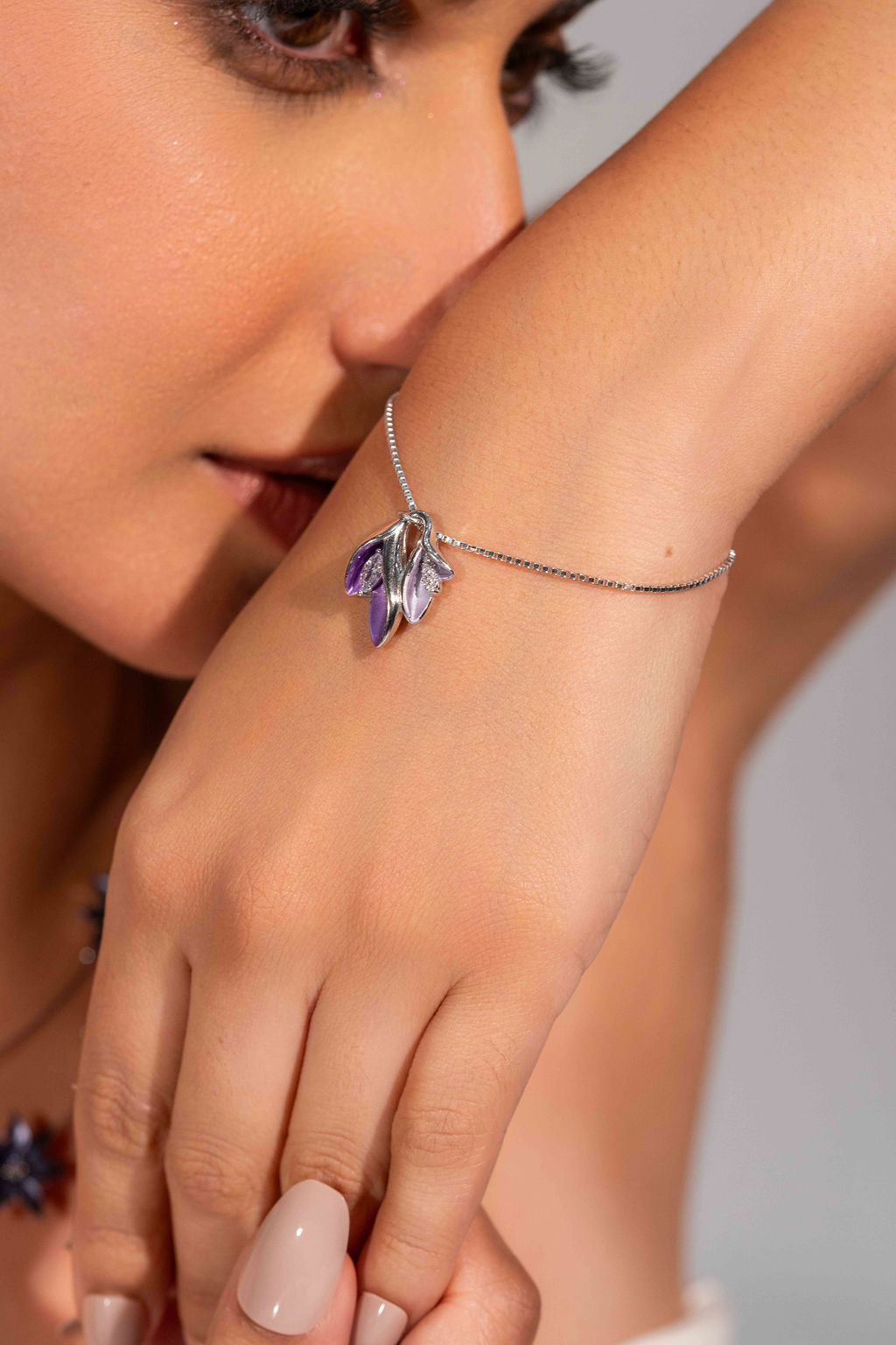 Amoura Bracelet In Silver Color