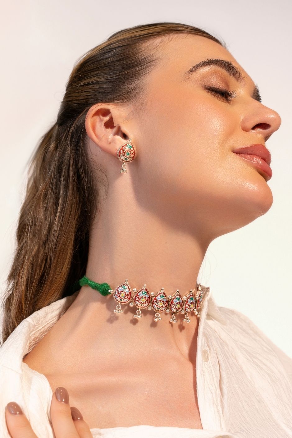 Aruna Set With Necklace And Earrings