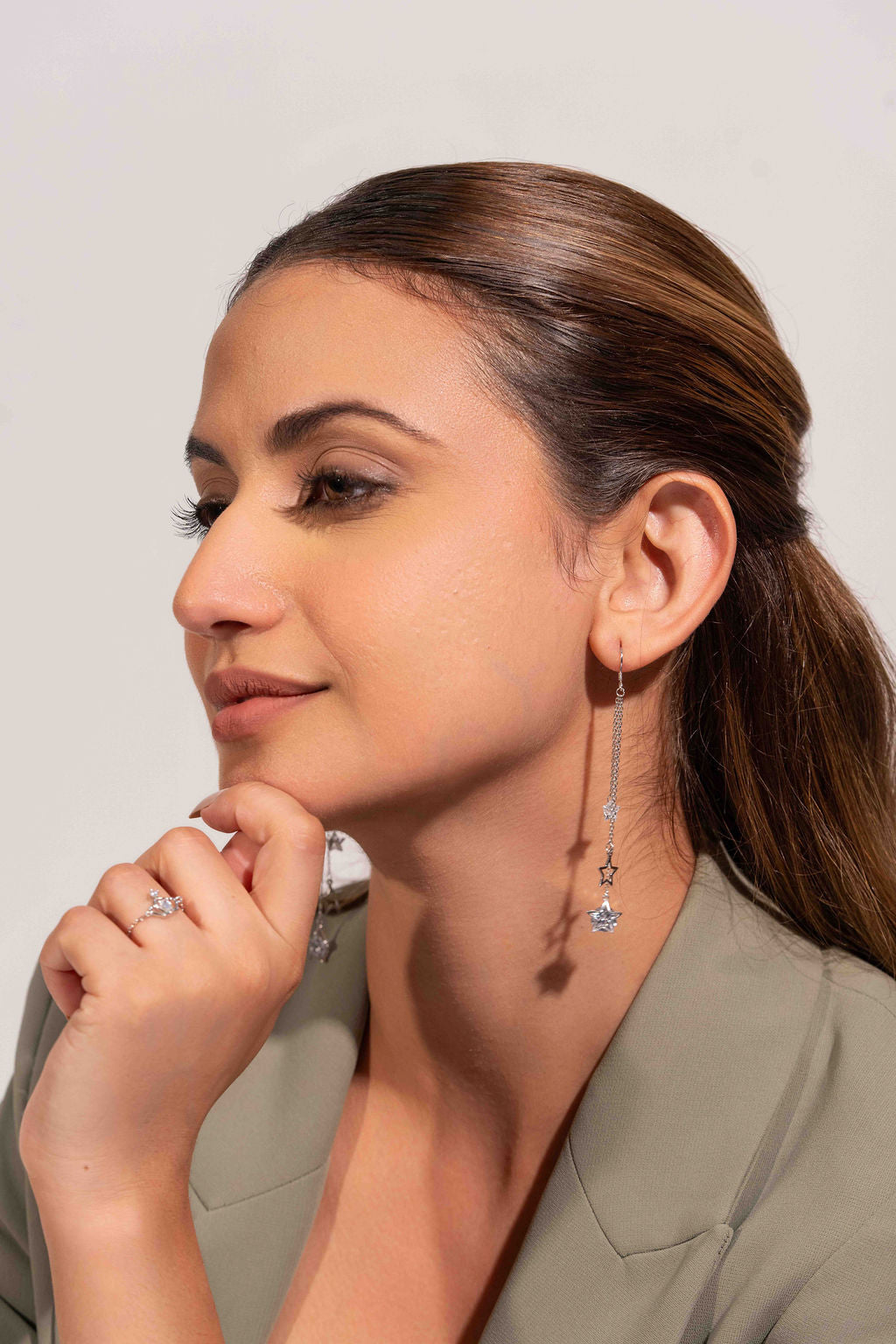 AstreaEarringsGirl