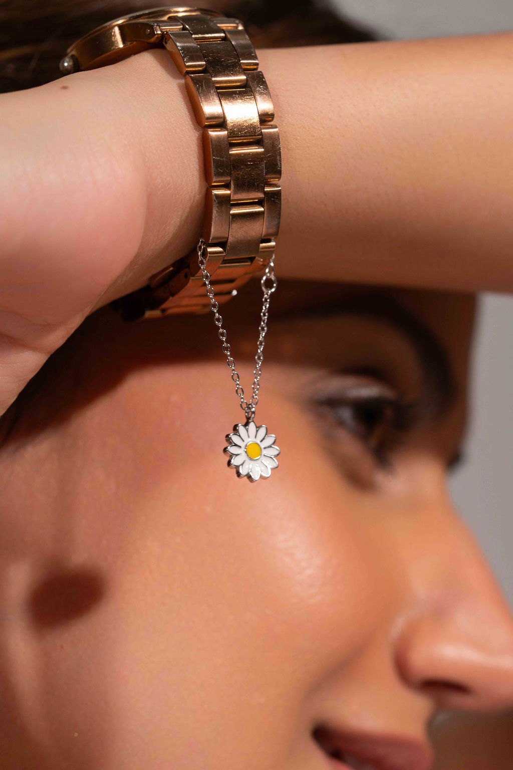 Daisydrop Charm