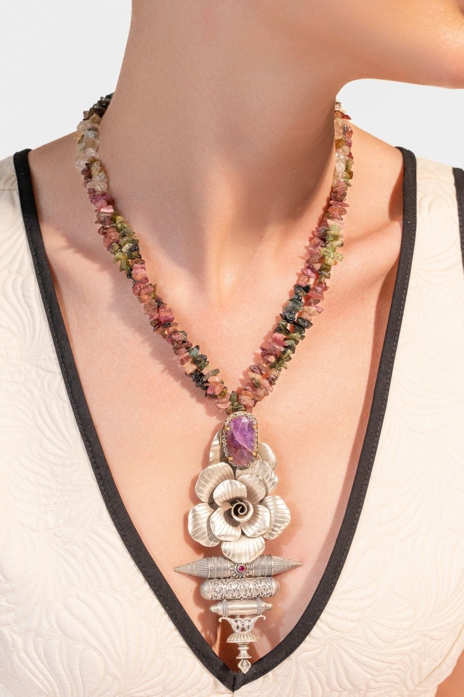 Gulzar Set With Traditional Style