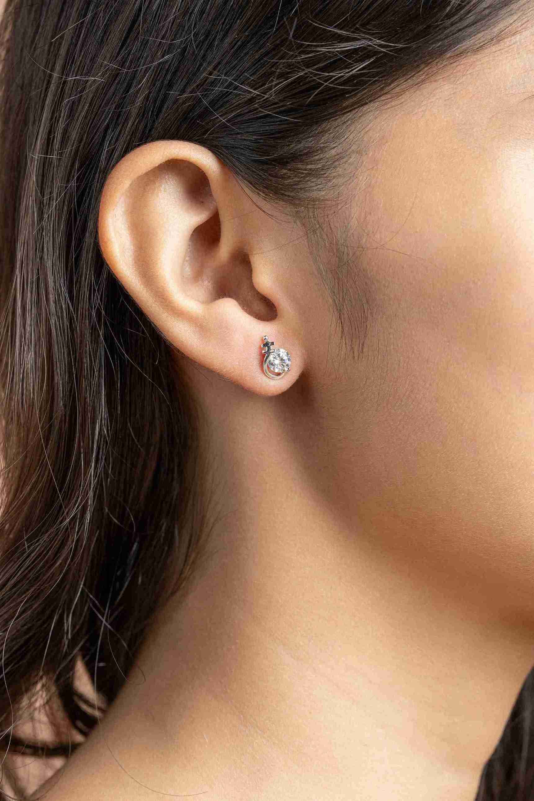 Lune Studs