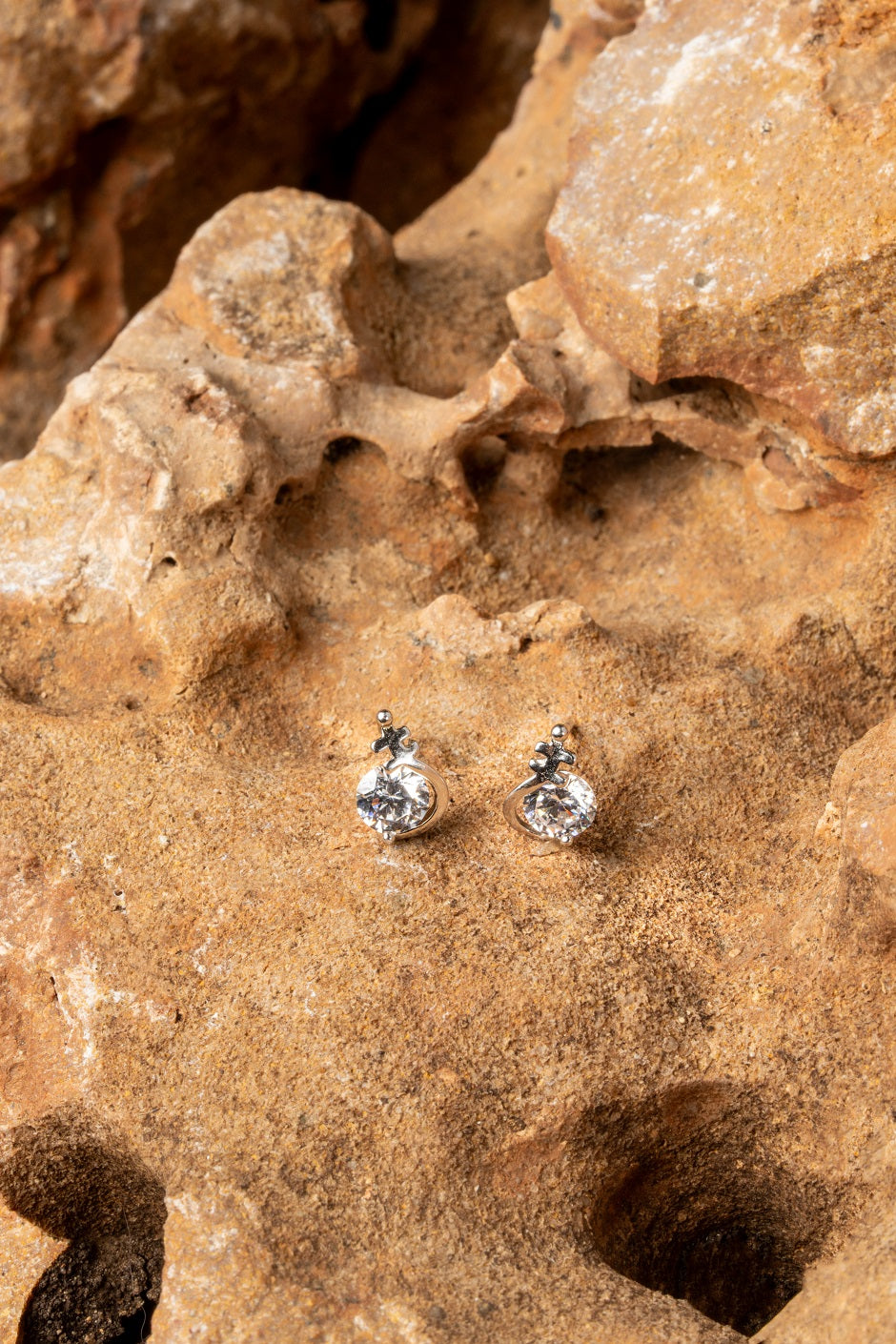 Lune Studs Earrings For Women