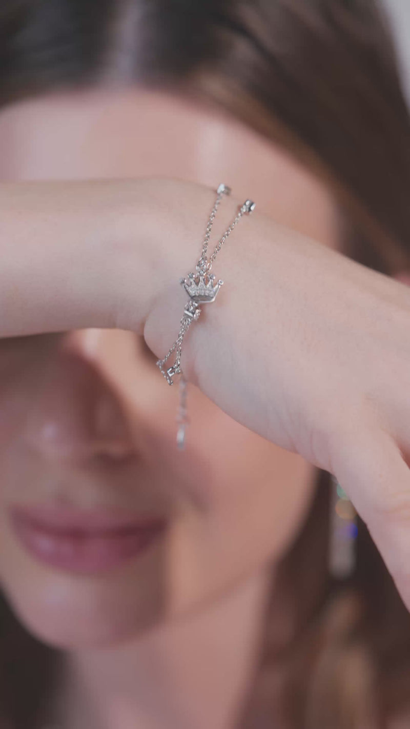 Queens Loop Bracelet